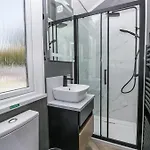 Woof Luxury Family Pod