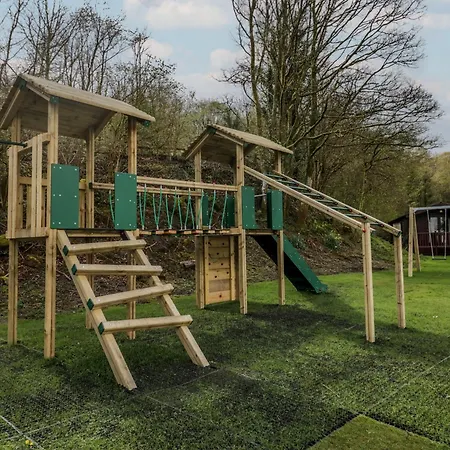 Woof Luxury Family Pod Holiday home