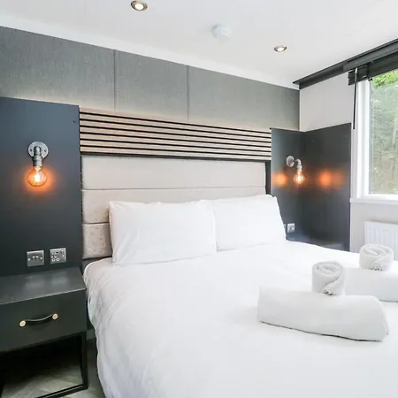 Woof Luxury Family Pod * Keswick (Cumbria)