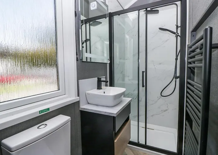 Woof Luxury Family Pod